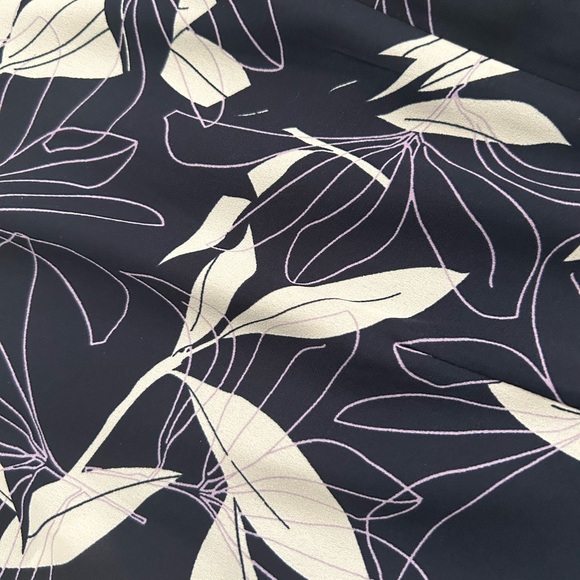 Banana Republic Twist Neck Floral Navy Dress Size 6 - Picture 12 of 13